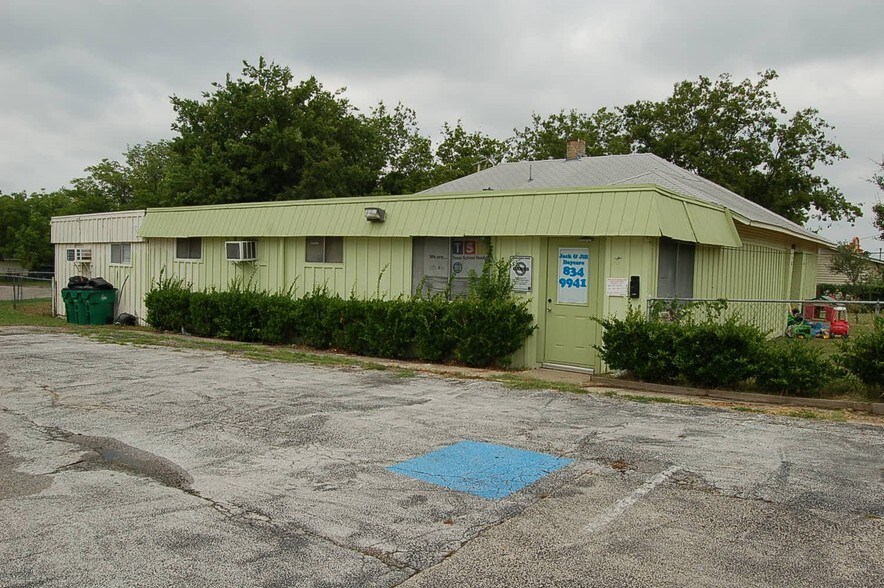 More Photos Of 4918 Broadway Ave, Haltom City Schools For Sale