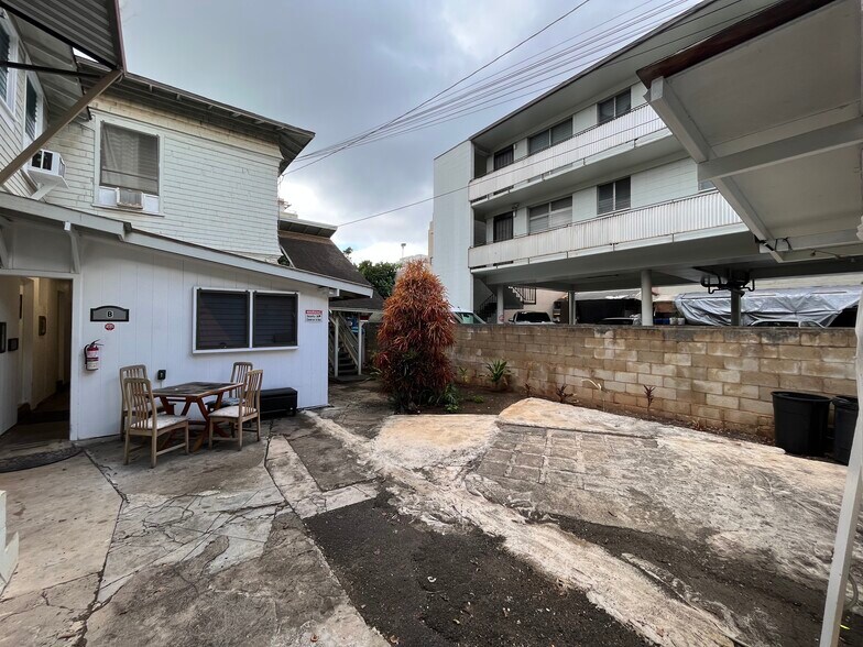 More Photos Of 1415 Kinau St, Honolulu Apartments For Sale