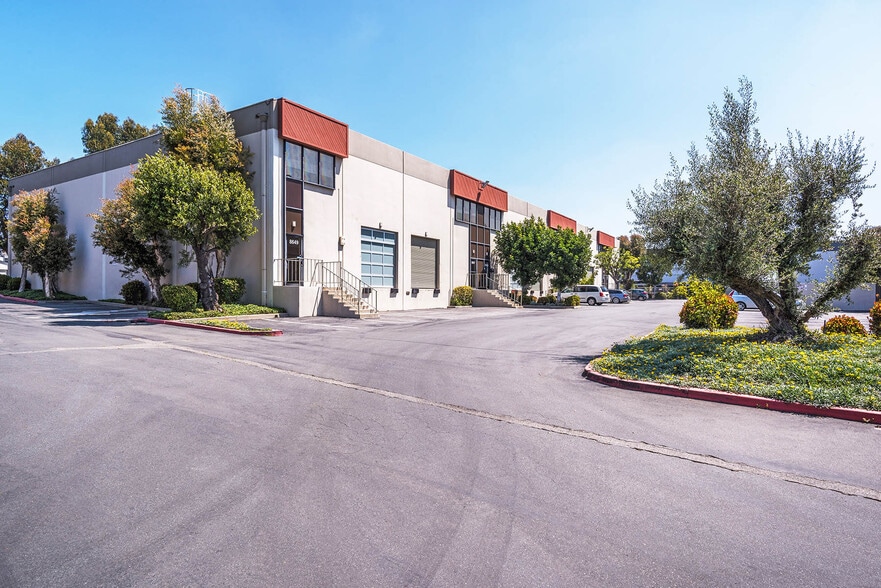 More Photos Of 8651-8671 Hayden Pl, Culver City Warehouse For Lease