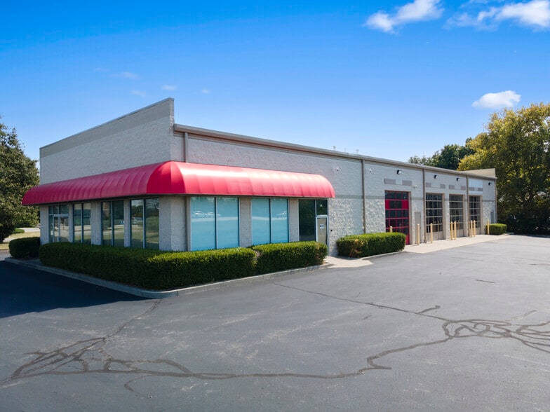 Primary Photo Of 326 Western Blvd, Greenwood Industrial For Lease