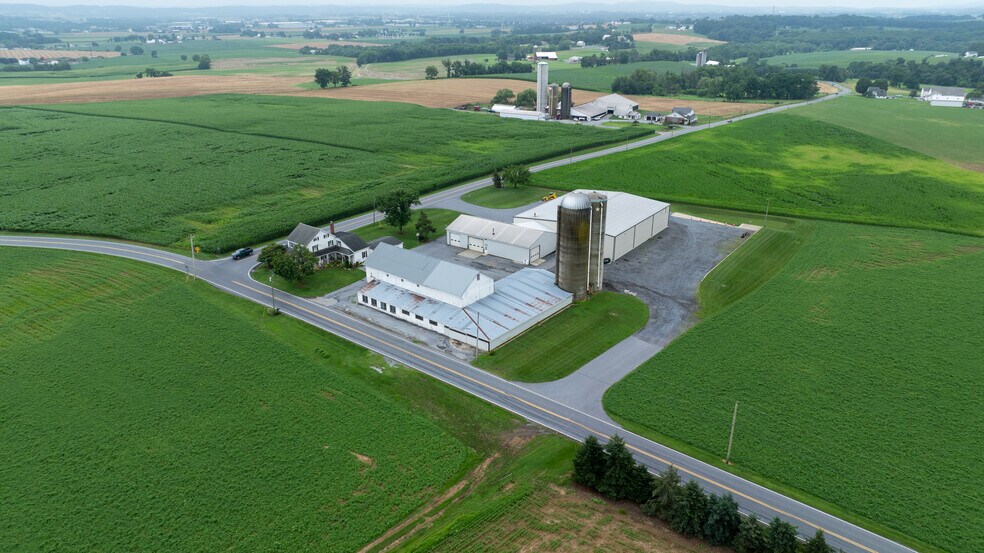More Photos Of 608 Fairview Rd, Manheim Specialty For Lease