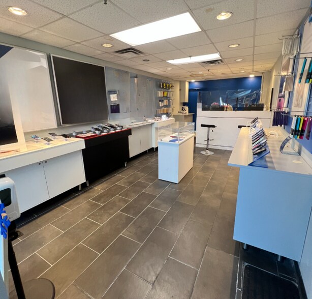 More Photos Of 8260 Westminster Hwy, Richmond Storefront For Lease