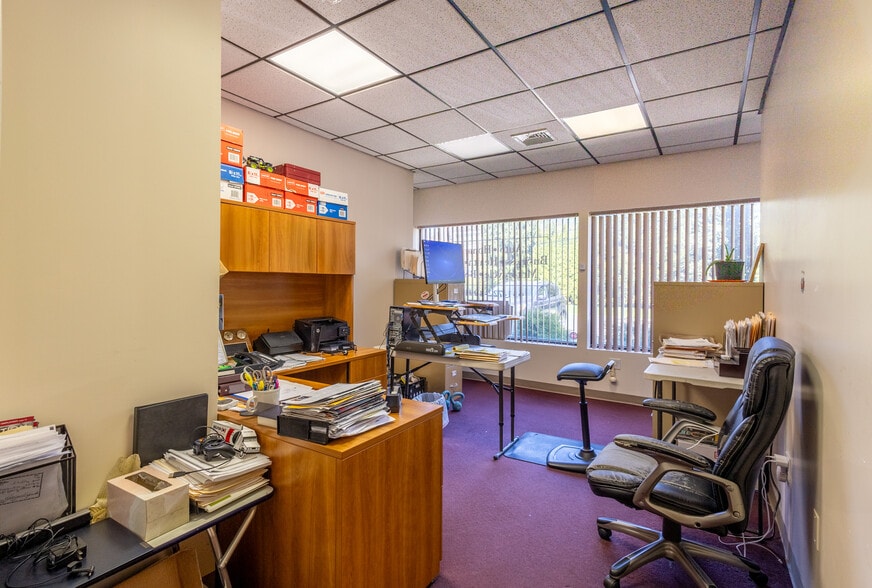 More Photos Of 189 Main Rd, Riverhead Medical For Lease