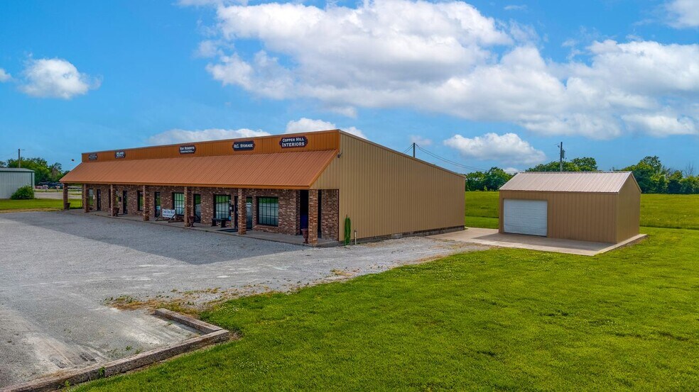 More Photos Of 19095 S 125 Hwy, Fairland General Retail For Sale