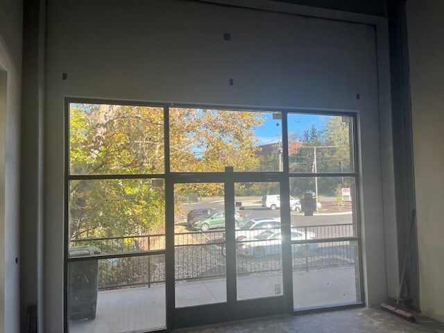 More Photos Of 8 Weaverville Rd, Woodfin Office For Lease