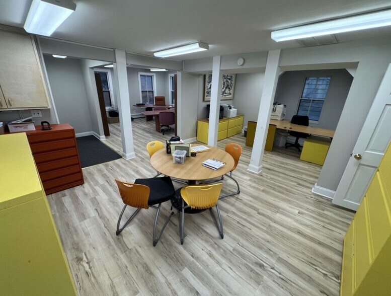 More Photos Of 17 Collegeview Ave, Poughkeepsie Office For Lease