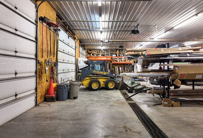 More Photos Of 27050 S Kerslake Pl, Tea Warehouse For Sale