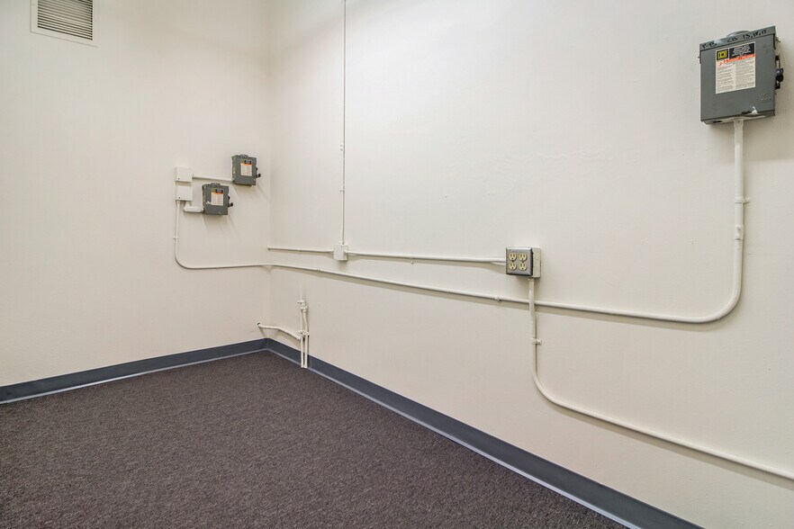 More Photos Of 2681 Dow Ave, Tustin Manufacturing For Lease