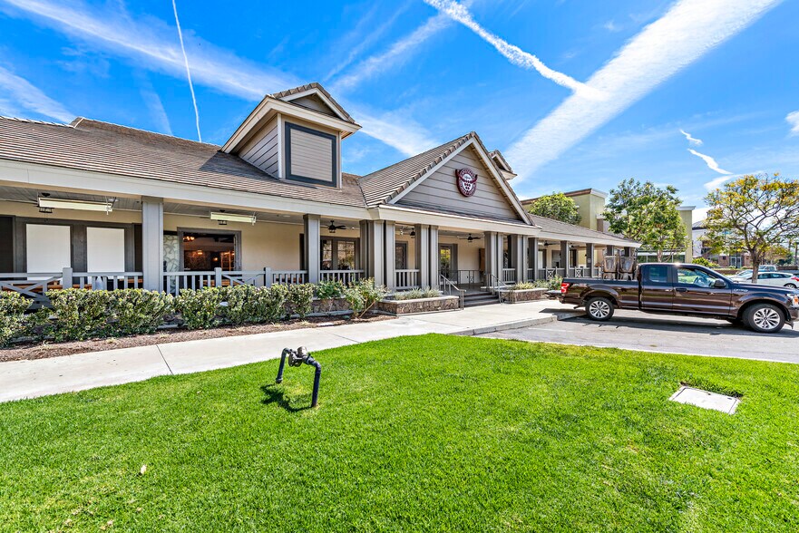 More Photos Of 25622 Crown Valley Pky, Ladera Ranch Unknown For Lease