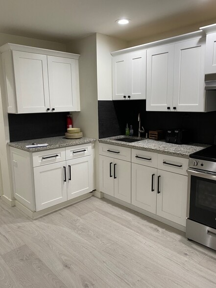 More Photos Of 136-138 Main St, Greenport Storefront Retail Residential For Sale