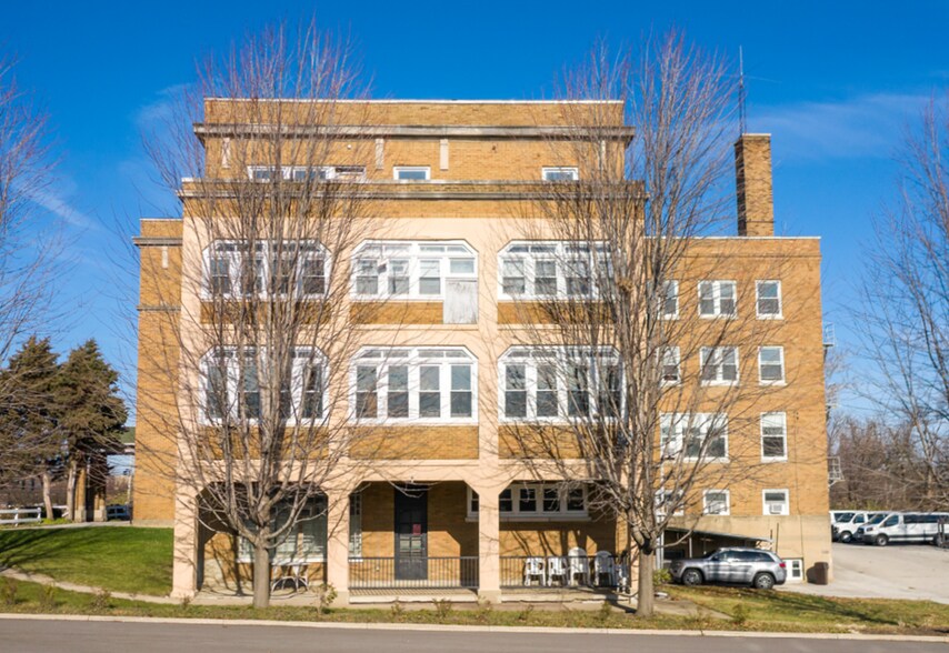 More Photos Of 1329 N Lake St, Aurora Correctional Facility For Sale