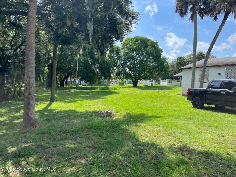 Primary Photo Of 929 S Deleon Ave, Titusville Specialty For Sale