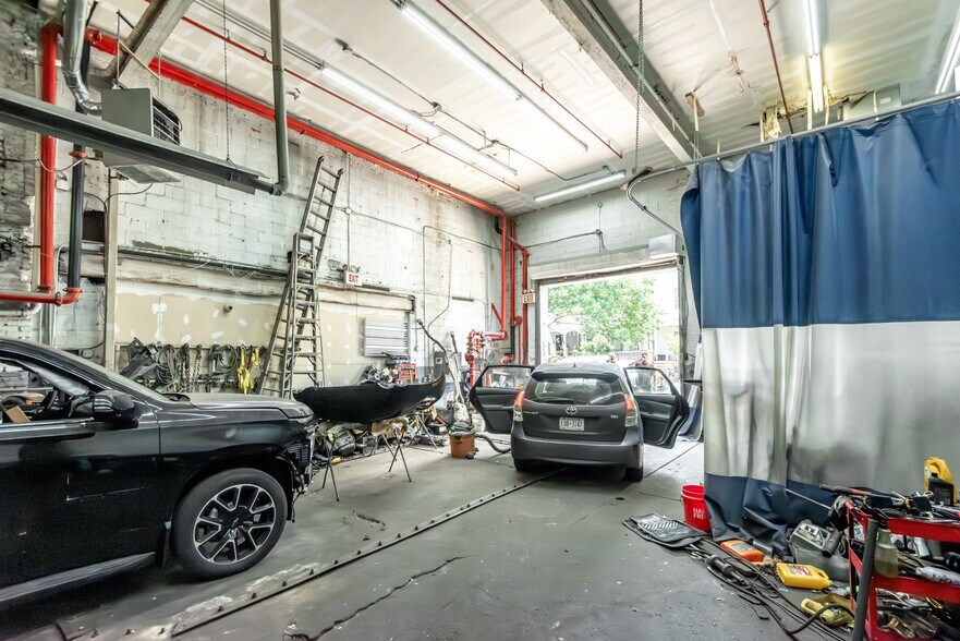 More Photos Of 616 Coney Island Ave, Brooklyn Auto Repair For Sale