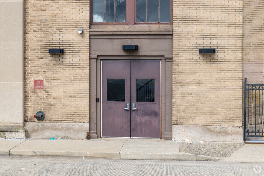 More Photos Of 1501 Saint Paul St, Baltimore Apartments For Lease