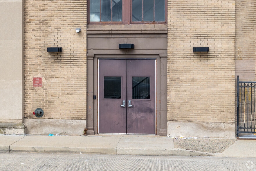 More Photos Of 1501 St Paul St, Baltimore Office Residential For Lease