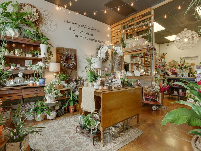 More Photos Of 1647 NE Market Dr, Fairview Apartments For Sale