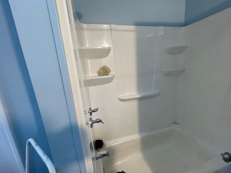 More Photos Of 1745 N Cicero Ave, Chicago Freestanding For Sale