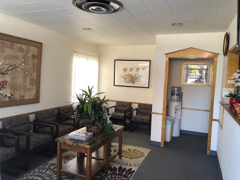 More Photos Of 2011 19th St, Bakersfield Medical For Lease