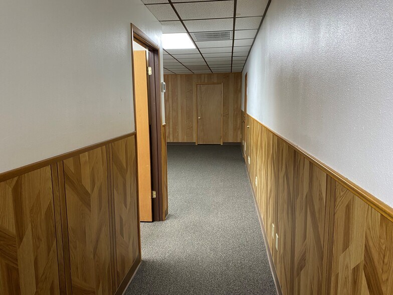 More Photos Of 7014 Spencer Hwy, Pasadena Loft Creative Space For Lease