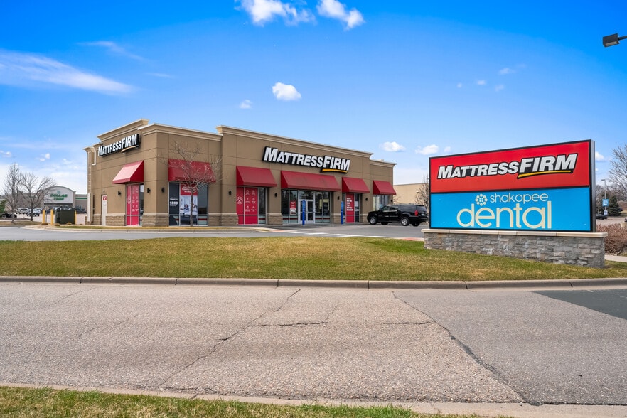 Primary Photo Of 4070 Dean Lakes Blvd, Shakopee Freestanding For Sale