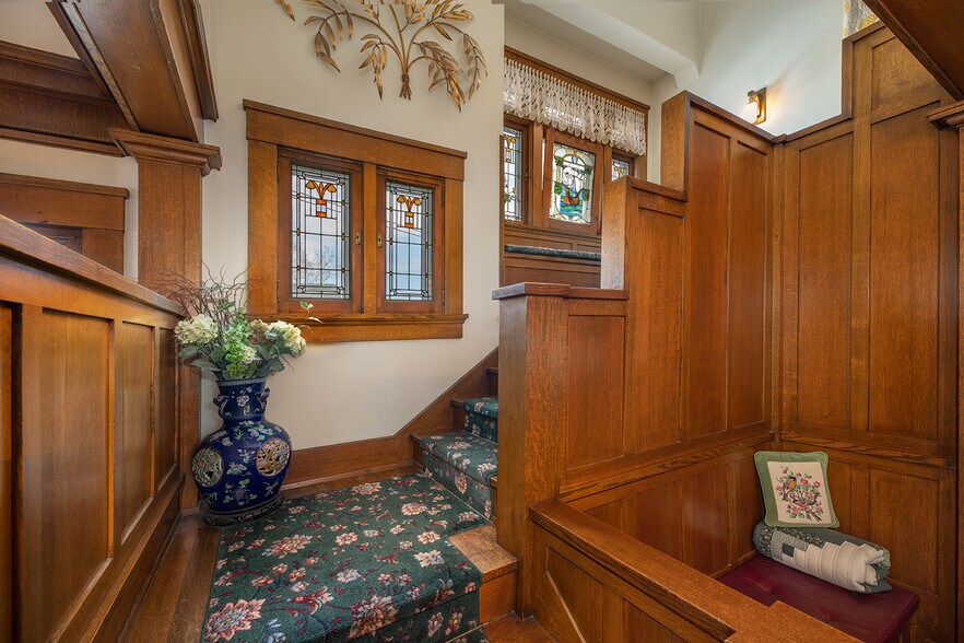 More Photos Of 317 E Park Ave, Minocqua Hotel For Sale