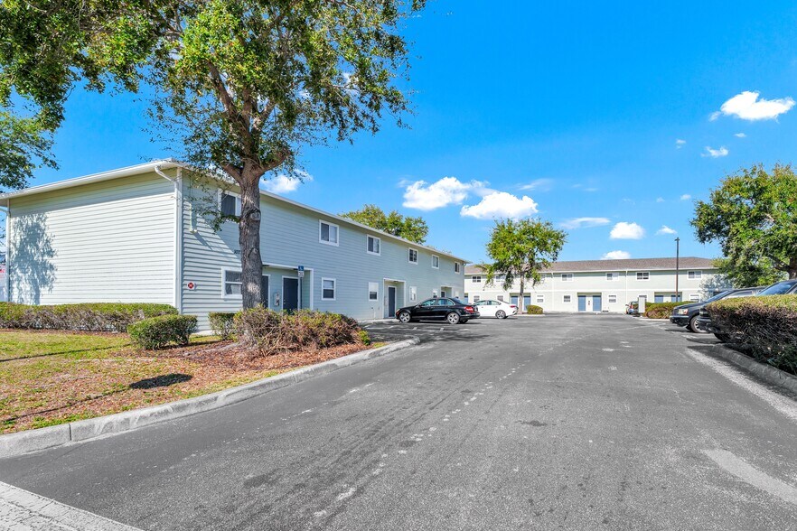 More Photos Of 1007 W 57th Ave W, Bradenton Apartments For Sale