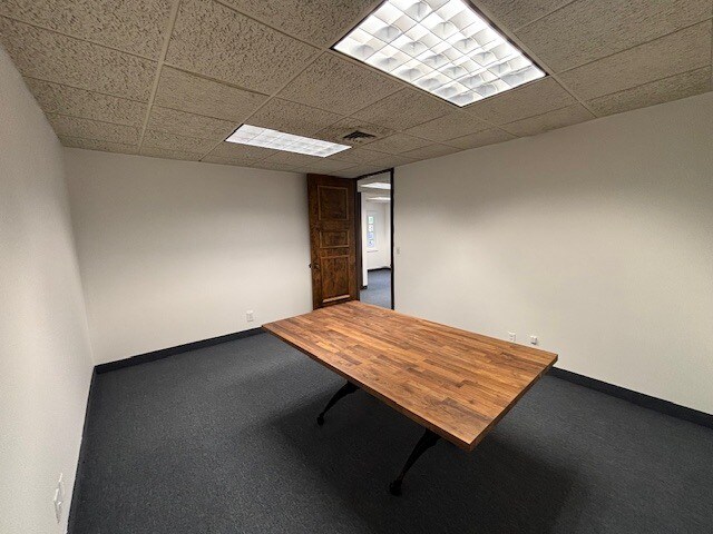 More Photos Of 3000 N Federal Hwy, Fort Lauderdale Storefront For Lease