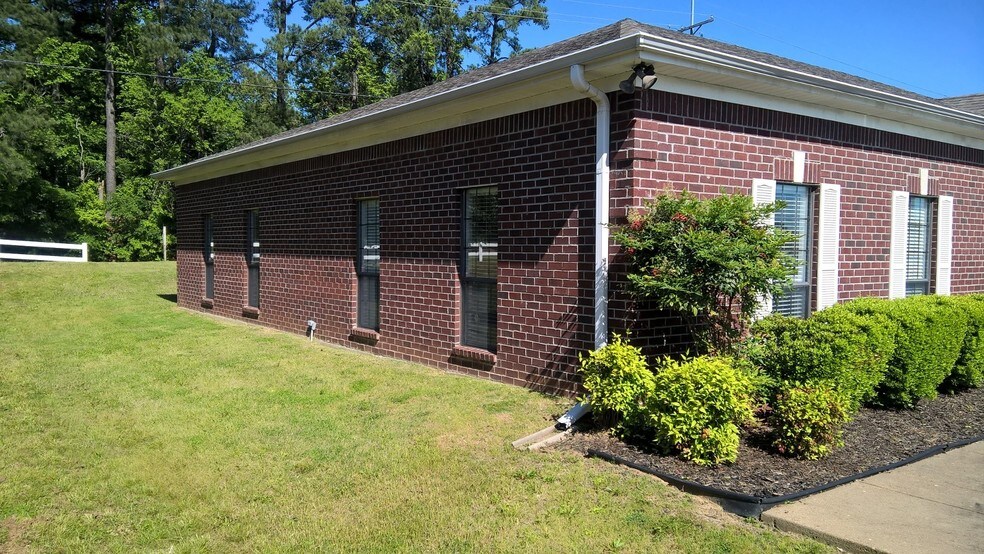 More Photos Of 2007 Oak Tree Dr, Hernando Medical For Lease