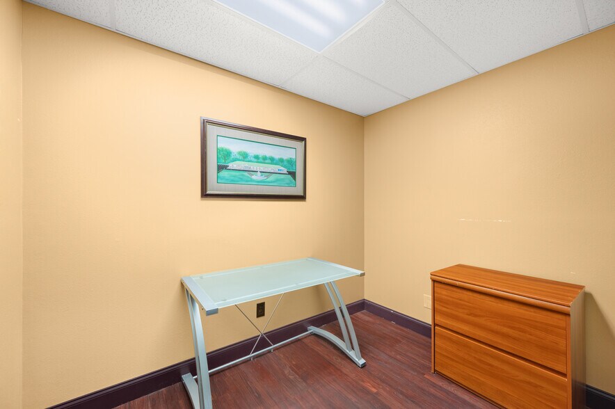 More Photos Of 500 S US Highway 1, Fort Pierce Office For Lease