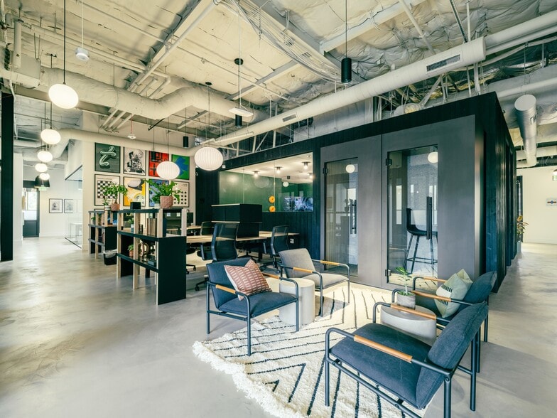 More Photos Of 17190 Bernardo Center Dr, San Diego Coworking Space