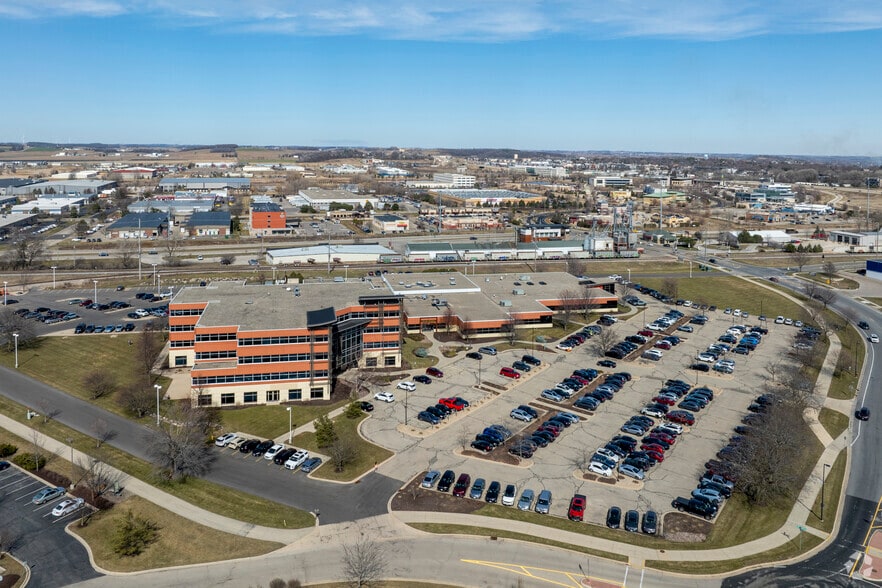 More Photos Of 1800 Deming Way, Middleton Office For Lease