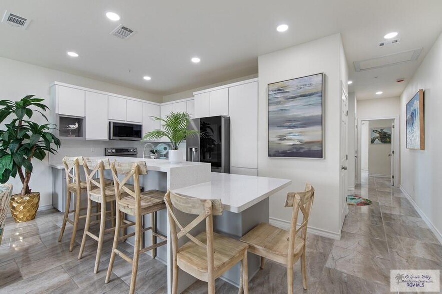 More Photos Of 116 E Cora Lee Dr, South Padre Island Apartments For Sale