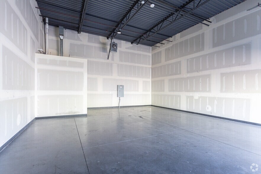 More Photos Of 317 N 2000 W, Springville Warehouse For Lease