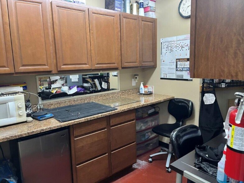 More Photos Of 702 E Main St, Othello Storefront Retail Office For Lease