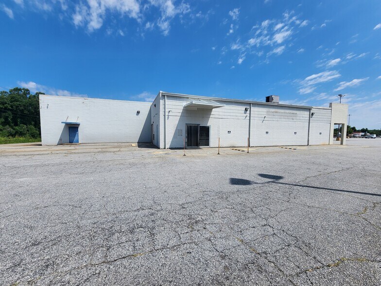 More Photos Of 1301-1349 W Floyd Baker Blvd, Gaffney Unknown For Lease