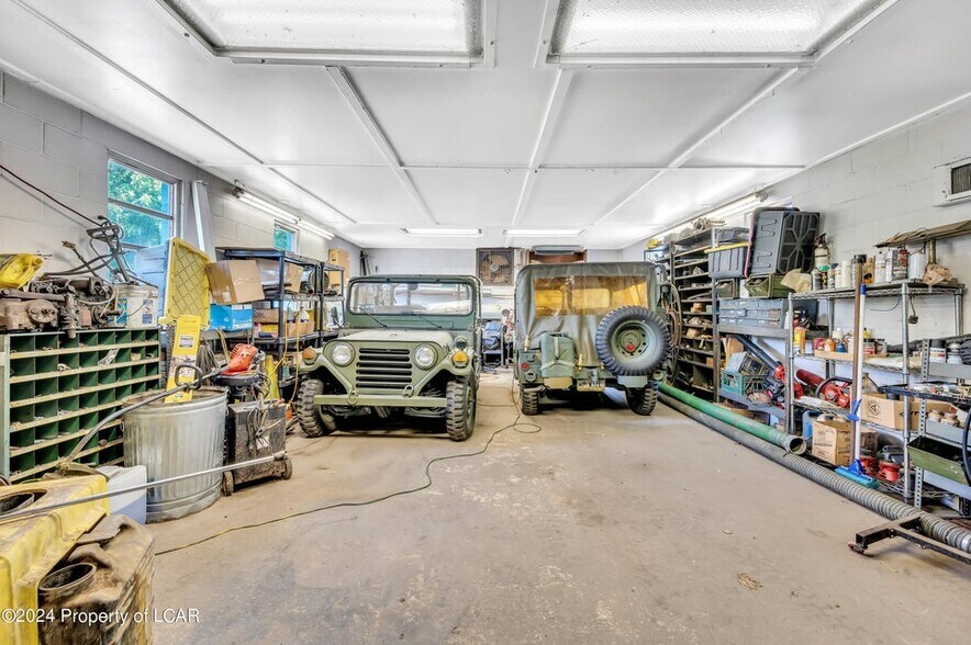 More Photos Of 109 Alden Rd, Nanticoke Service For Sale