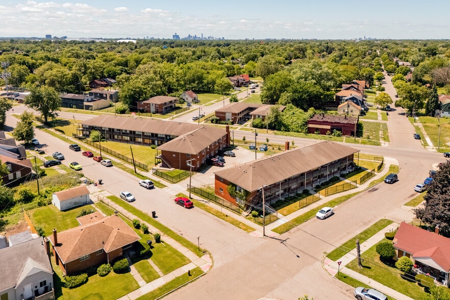 More Photos Of 9441 Queen St, Detroit Multifamily For Sale