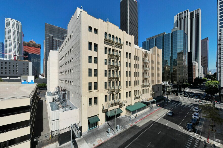 More Photos Of 600 W 7th St, Los Angeles Industrial For Lease