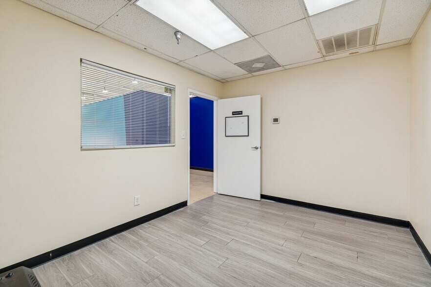 More Photos Of 7400 US Highway 19, New Port Richey Storefront For Lease