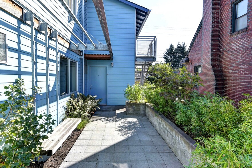More Photos Of 1822 S King St, Seattle Apartments For Sale