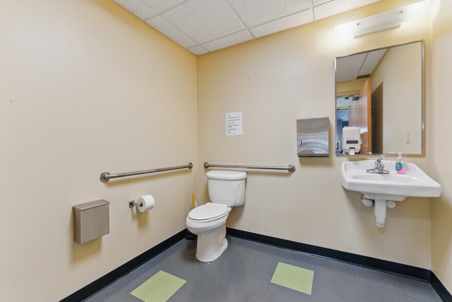 More Photos Of 460 Newton St, South Hadley General Retail For Lease