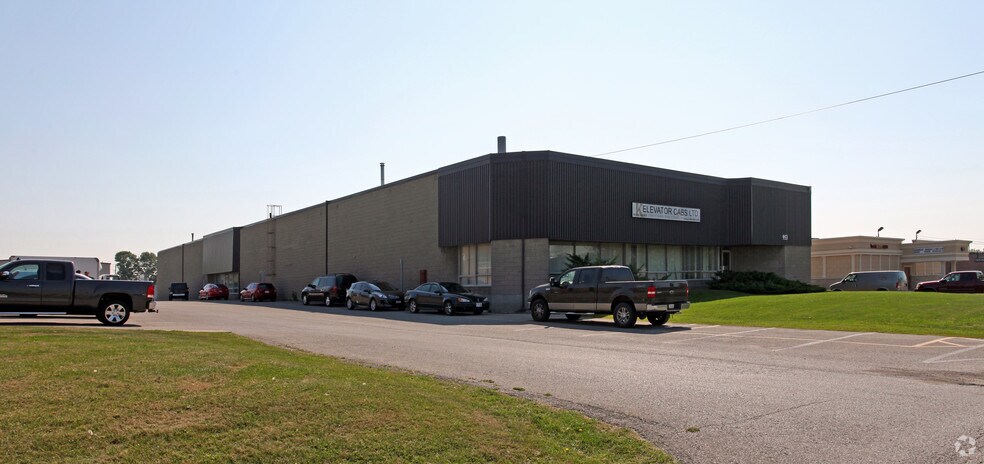 More Photos Of 953 Dillingham Rd, Pickering Warehouse For Lease