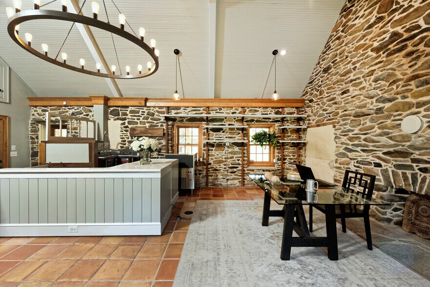 More Photos Of 9030 John S Mosby Hwy, Upperville Freestanding For Lease