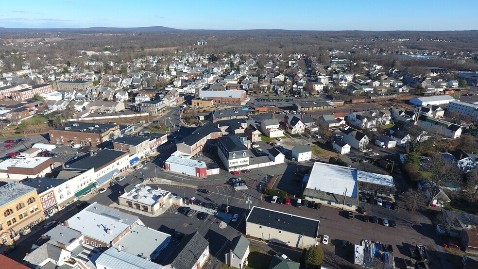 More Photos Of 200 Apple St, Quakertown Medical For Lease