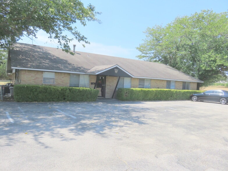 Primary Photo Of 900 E Belt Line Rd, DeSoto Daycare Center For Sale