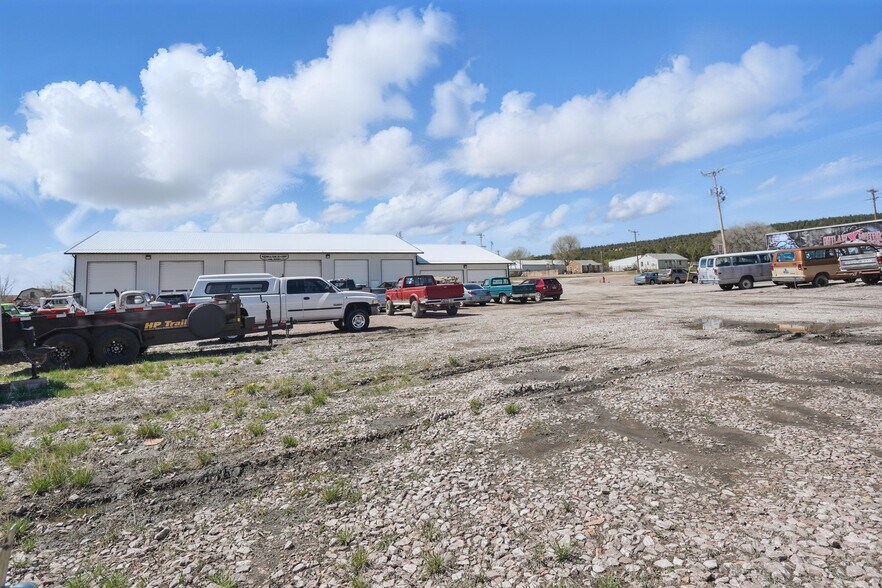 More Photos Of 2100 W Main St, Newcastle Flex For Sale