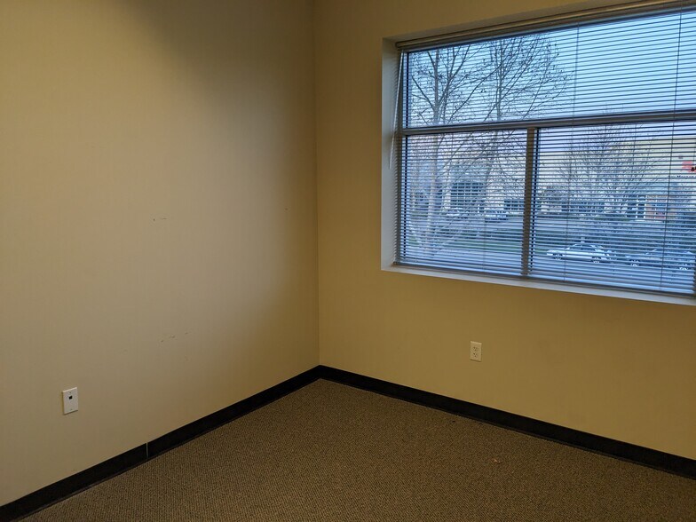 More Photos Of 435 Boulder Ct, Pleasanton Office For Sale