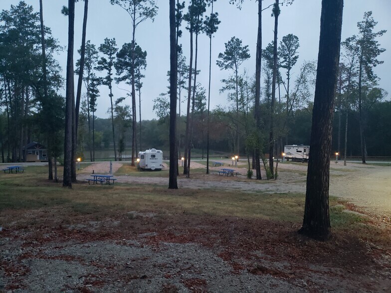 More Photos Of 4326 TX-19, Trinity Marina For Sale