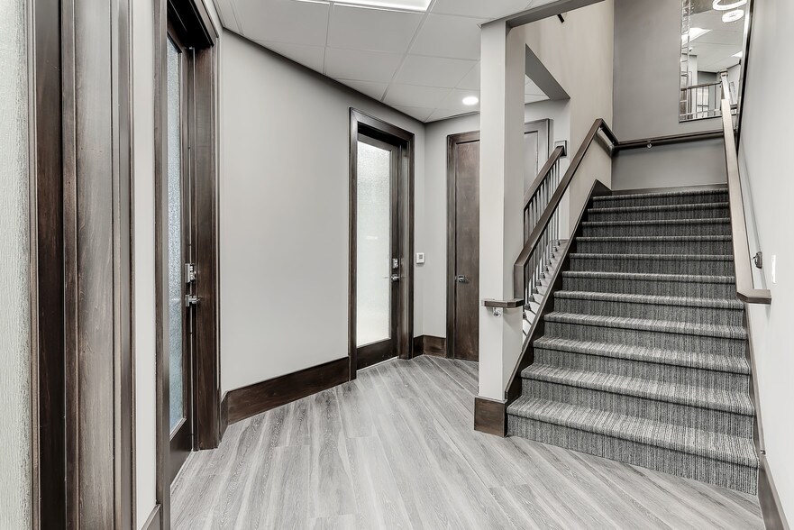 More Photos Of 1905 S New Market St, Carmel Coworking Space