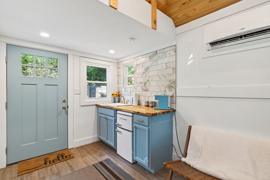 More Photos Of 8026 Buck Creek Rd, Marion Apartments For Sale